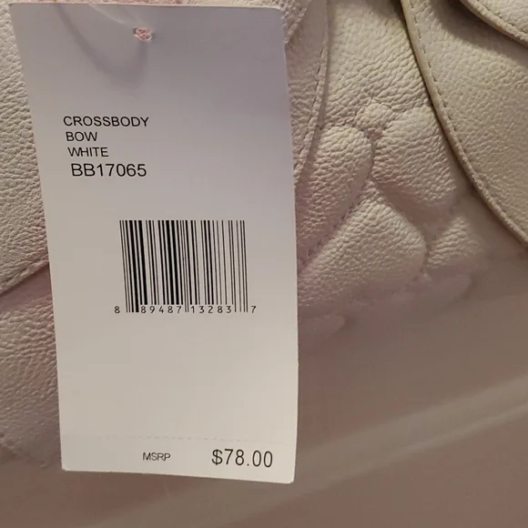 Betsey Johnson White Quilted Heart Crossbody Purse - Picture 5 of 9